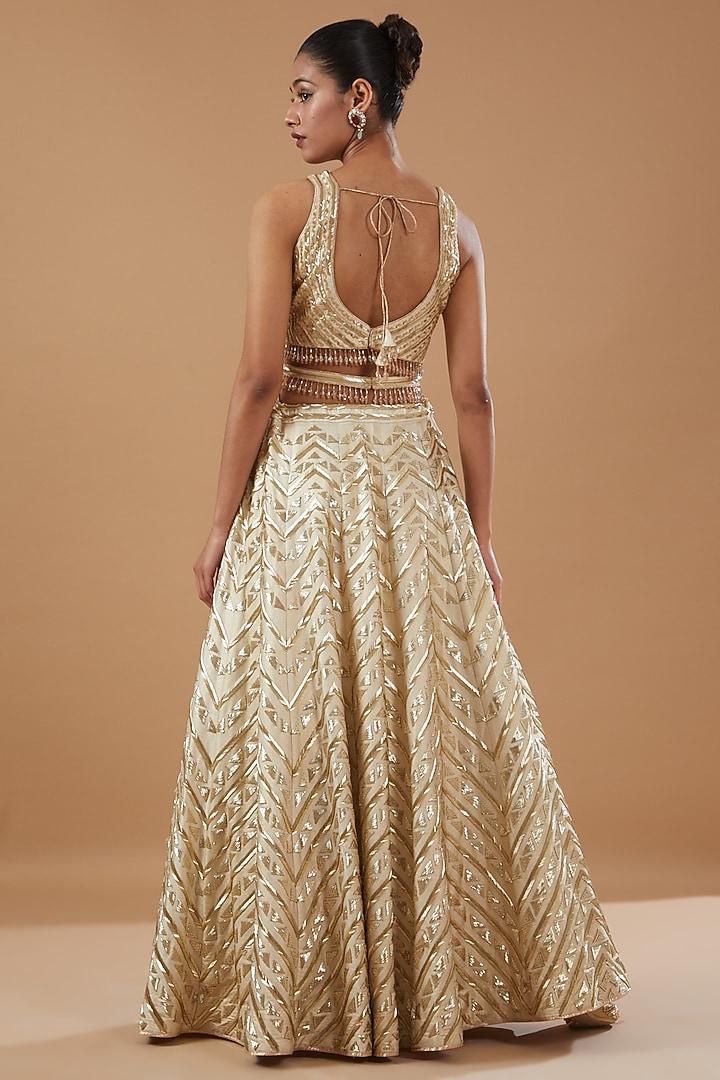 Ivory Dupion Raw Silk Embroidered Bridal Lehenga Set by Vandana Sethi at Pernia's Pop Up Shop