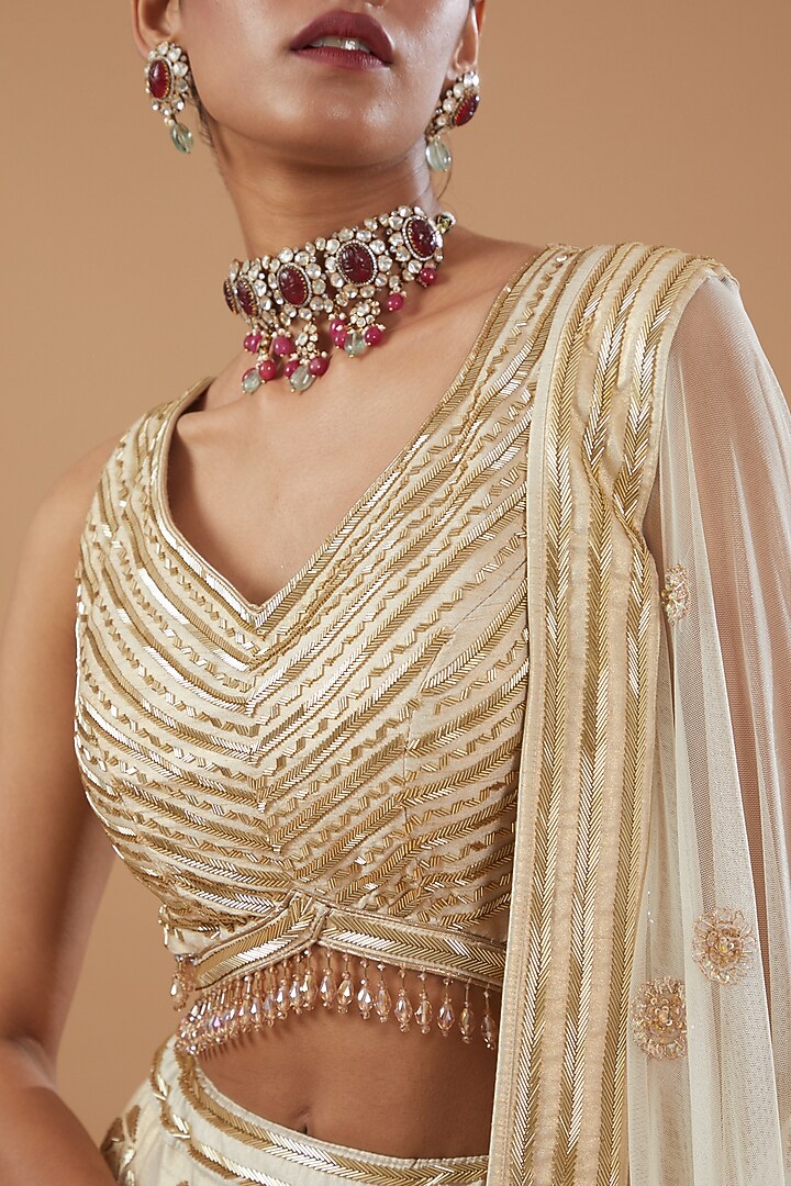 Ivory Dupion Raw Silk Embroidered Bridal Lehenga Set by Vandana Sethi at Pernia's Pop Up Shop