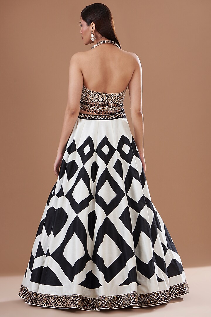 Black & White Dupion Raw Silk Embroidered Wedding Lehenga Set by Vandana Sethi at Pernia's Pop Up Shop