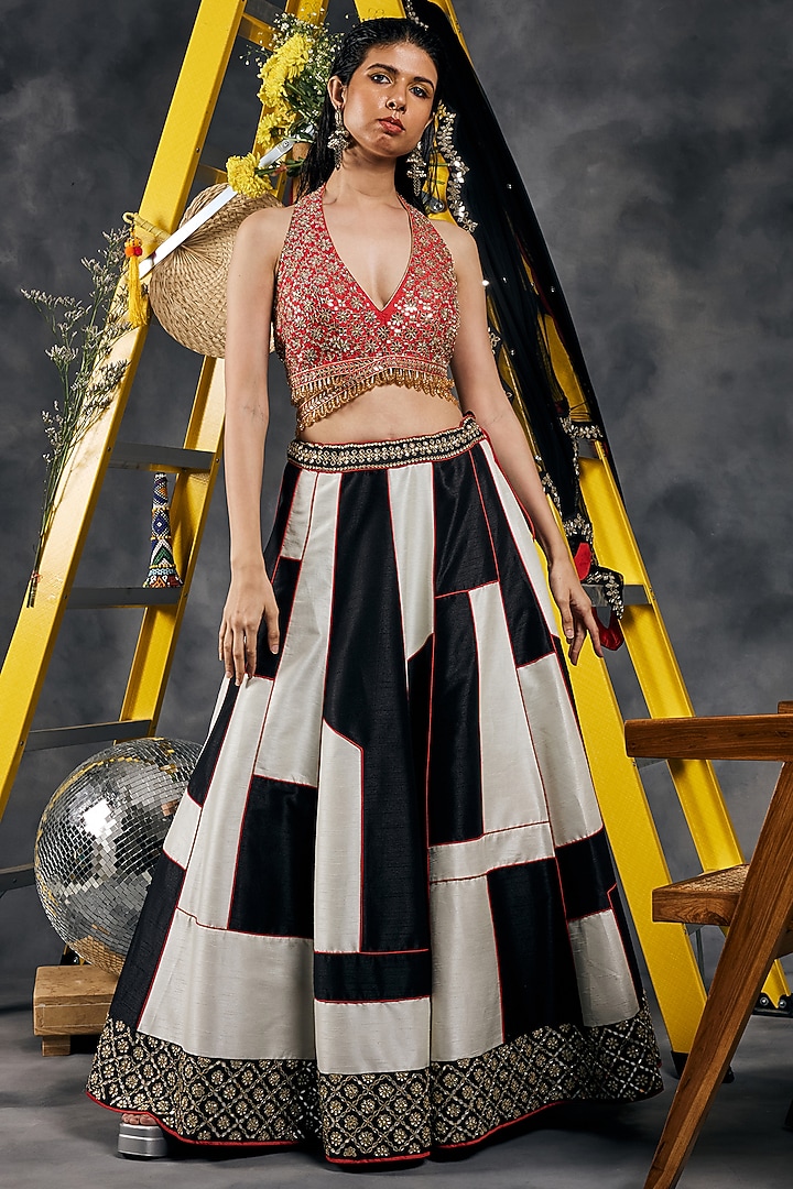 Black & White Dupion Silk Mirror Work Wedding Lehenga Set by Vandana Sethi at Pernia's Pop Up Shop