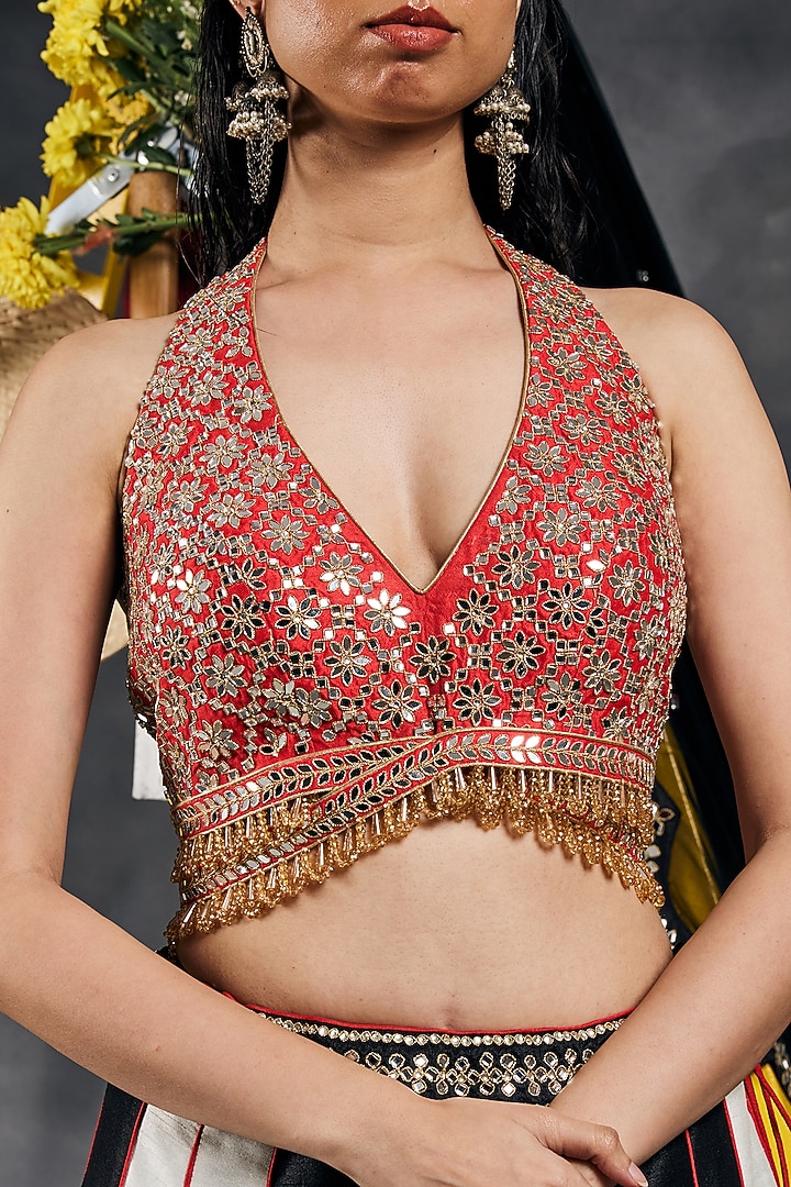Black & White Dupion Silk Mirror Work Wedding Lehenga Set by Vandana Sethi at Pernia's Pop Up Shop