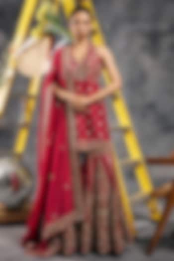 Dark Fuchsia Pink Organza Mirror Work Gharara Set by Vandana Sethi at Pernia's Pop Up Shop