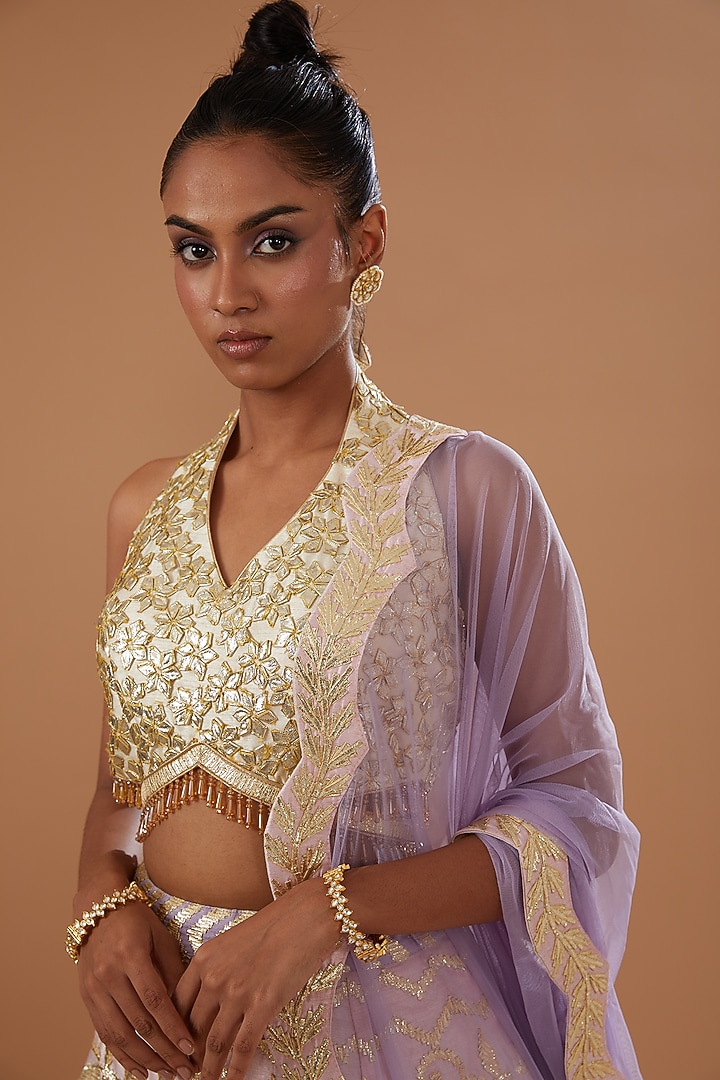 Pink Dupion Shimmer Wedding Lehenga Set by Vandana Sethi at Pernia's Pop Up Shop