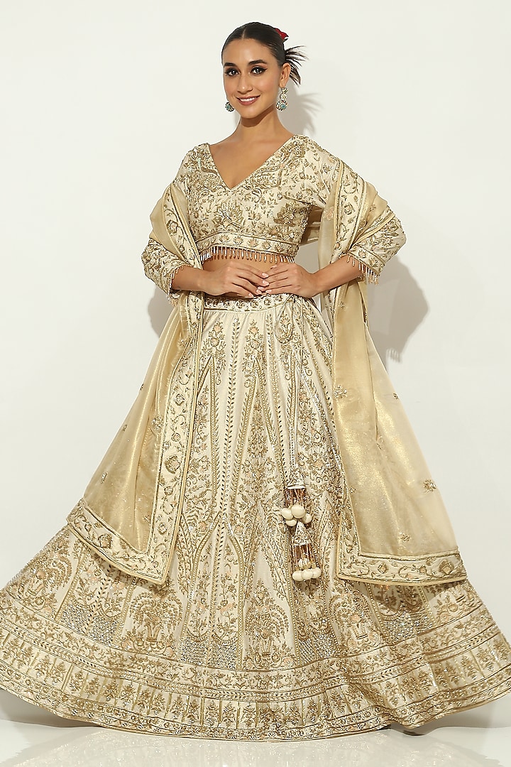 Ivory Shimmer Raw Silk Zardosi Embroidered Bridal Lehenga Set by Vandana Sethi at Pernia's Pop Up Shop