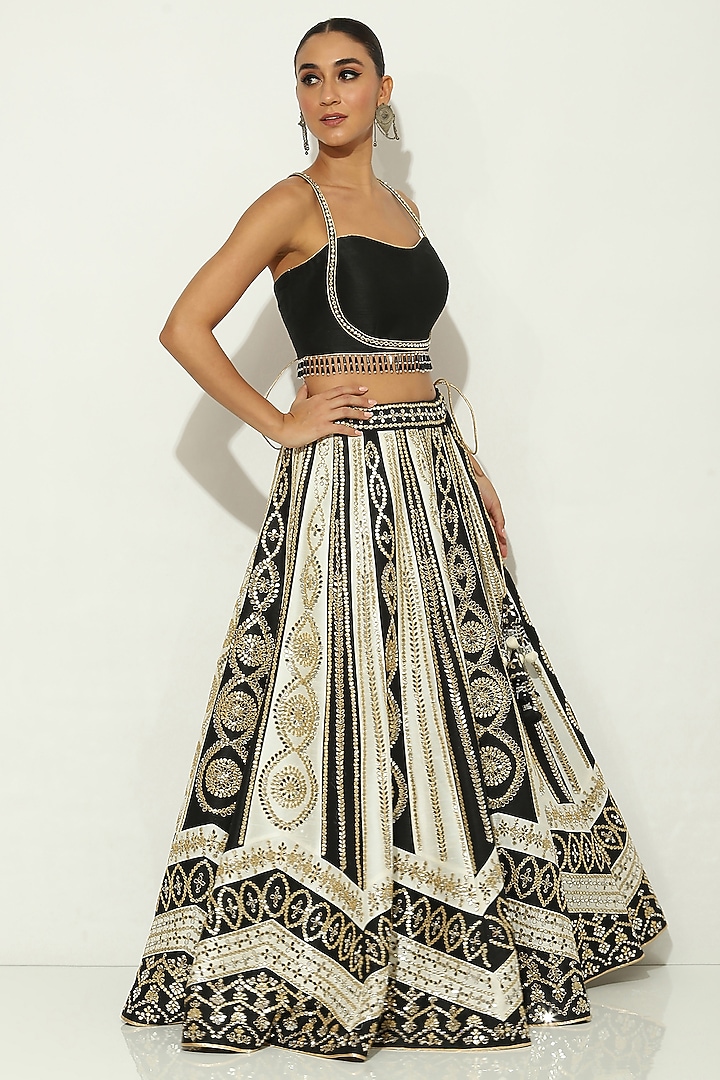 Black & White Dupion Silk Mirror Embellished Bridal Lehenga Set by Vandana Sethi at Pernia's Pop Up Shop