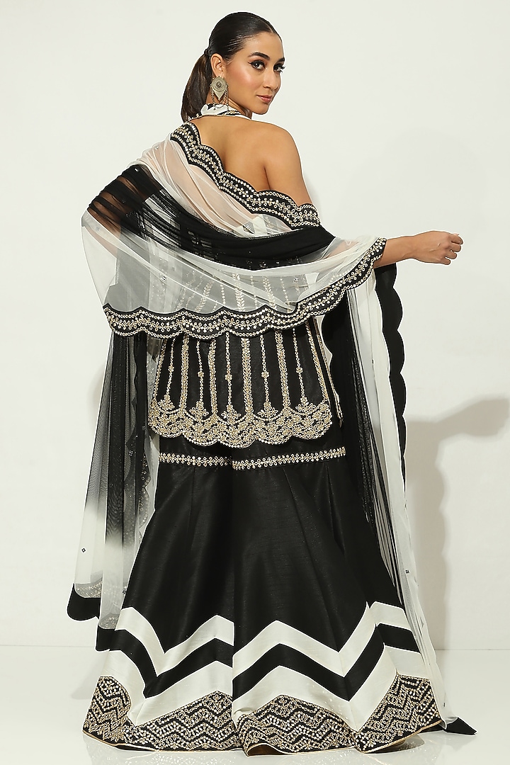 Black & White Dupion Silk Mirror Embellished Gharara Set by Vandana Sethi at Pernia's Pop Up Shop