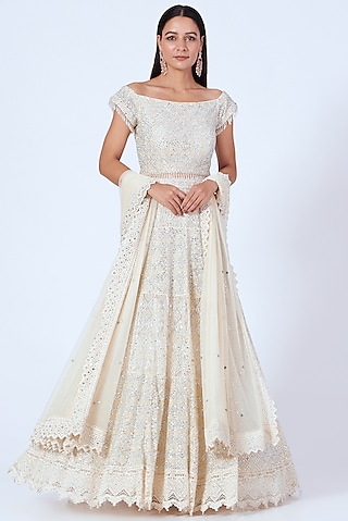 Ivory Embroidered Lehenga Set by Vandana Sethi