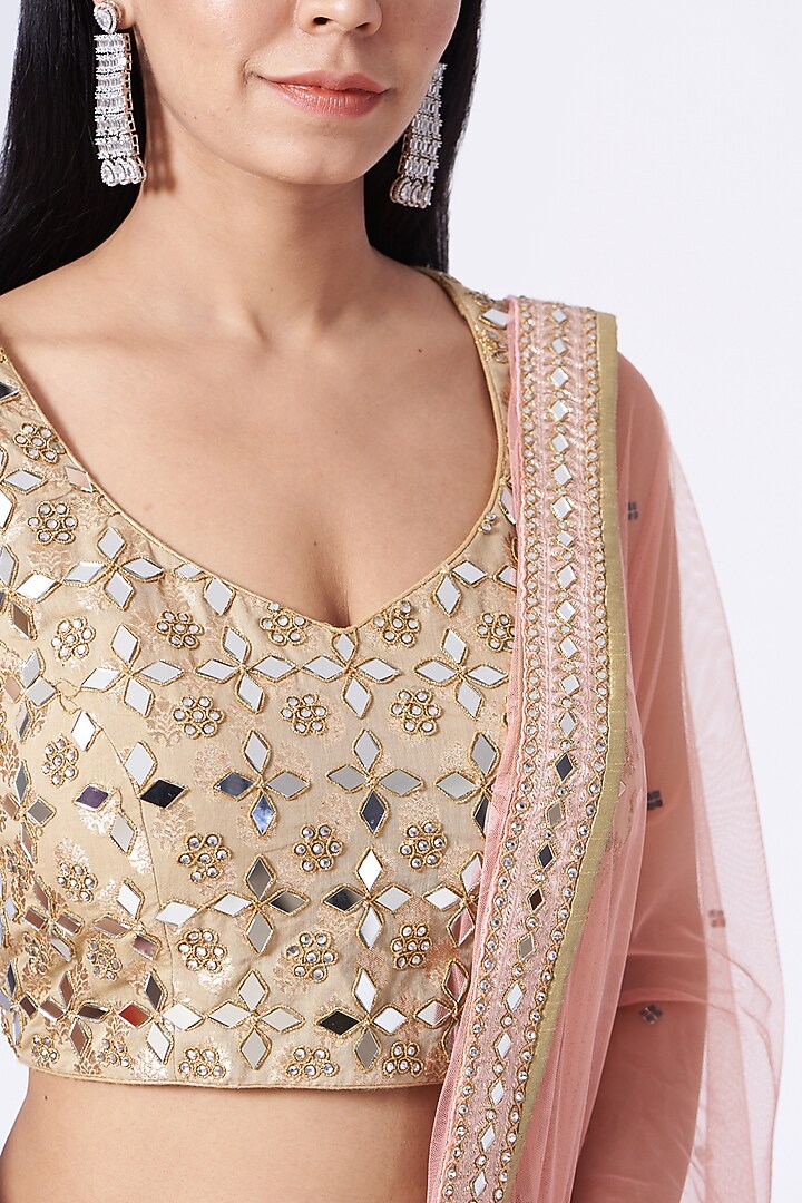 Peach Mirror Embroidered Wedding Lehenga Set by Vandana Sethi at Pernia's Pop Up Shop