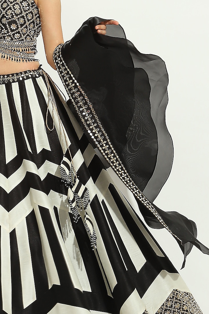 Black & White Dupion Silk Chevron Wedding Lehenga Set by Vandana Sethi at Pernia's Pop Up Shop