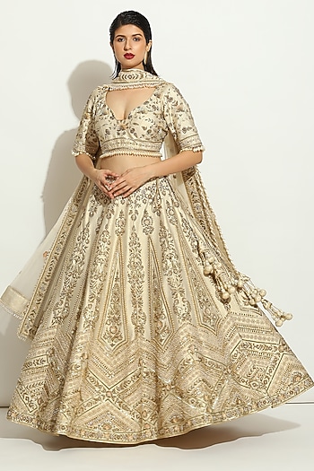 Ivory Shimmer Raw Silk Zardosi Embroidered Bridal Lehenga Set by Vandana Sethi at Pernia's Pop Up Shop