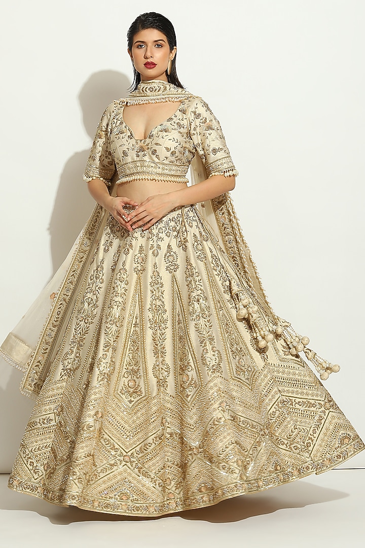 Ivory Shimmer Raw Silk Zardosi Embroidered Bridal Lehenga Set by Vandana Sethi at Pernia's Pop Up Shop