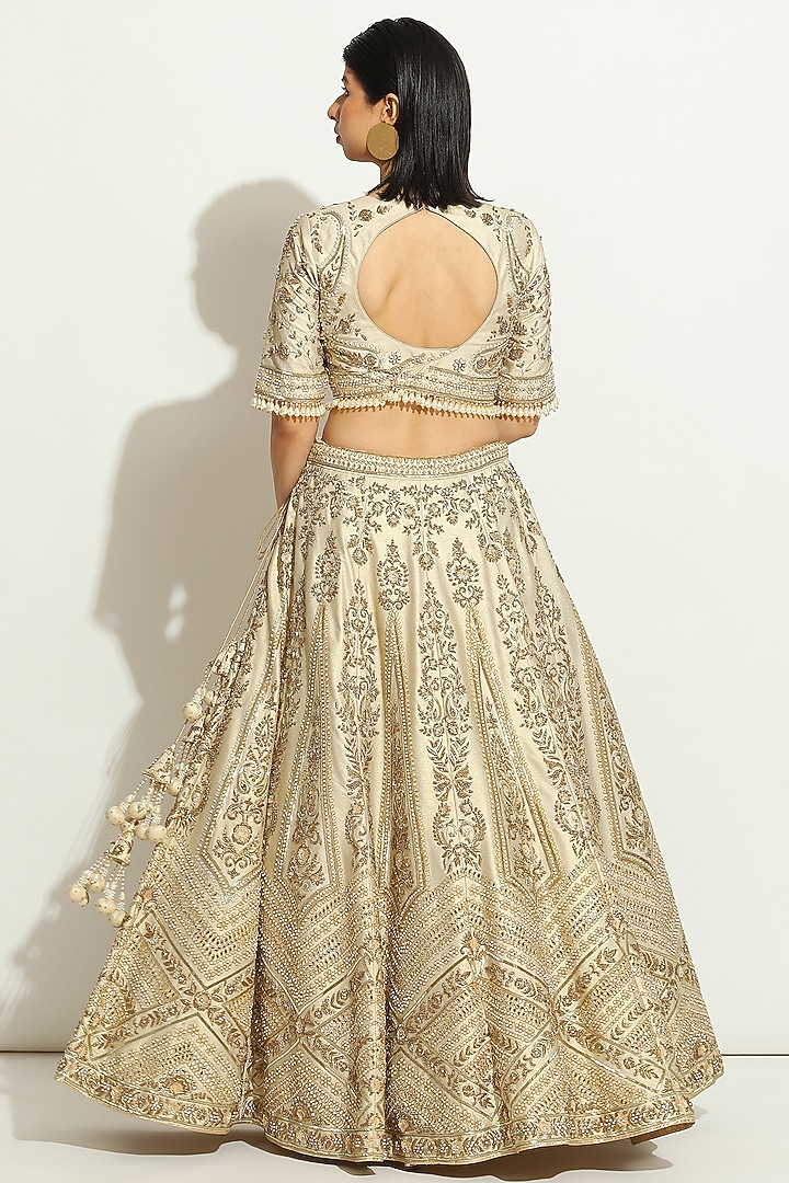 Ivory Shimmer Raw Silk Zardosi Embroidered Bridal Lehenga Set by Vandana Sethi at Pernia's Pop Up Shop