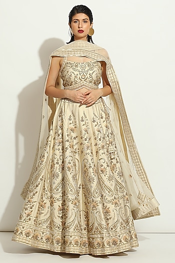 Ivory Shimmer Raw Silk Zardosi Embroidered Bridal Lehenga Set by Vandana Sethi at Pernia's Pop Up Shop