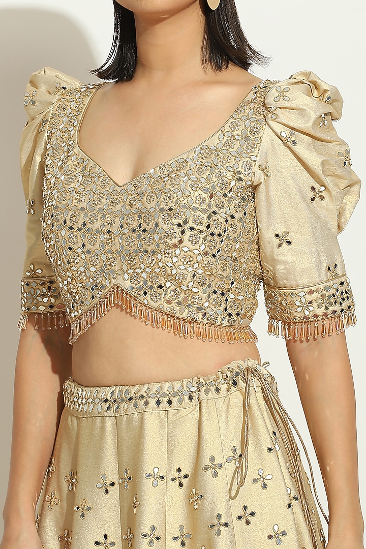 Ivory Shimmer Raw Silk MIrror Embroidered Wedding Lehenga Set by Vandana Sethi at Pernia's Pop Up Shop