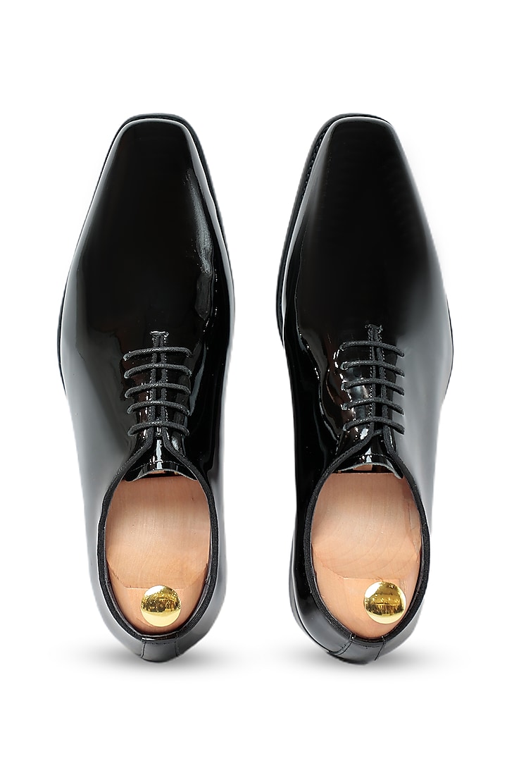 Black Patent Leather Oxford Shoes by Vantier Fashion
