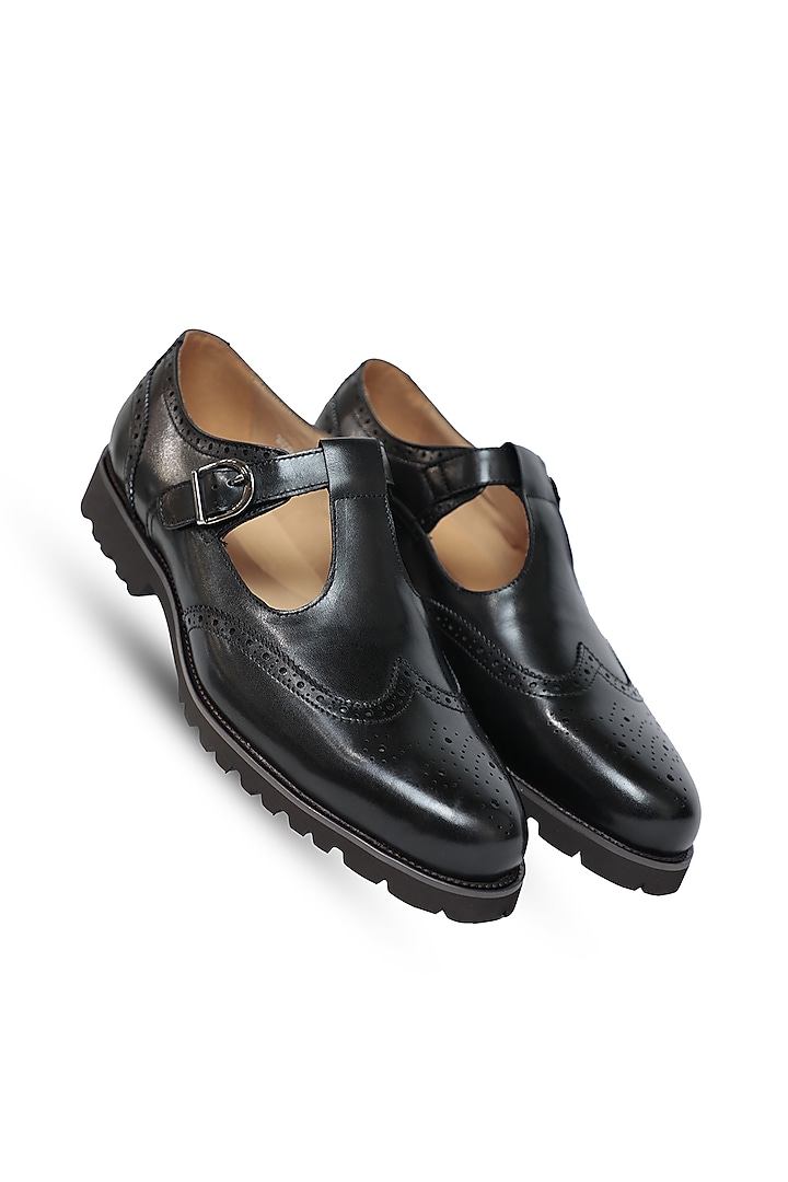 Black Leather Sandals by Vantier Fashion at Pernia's Pop Up Shop