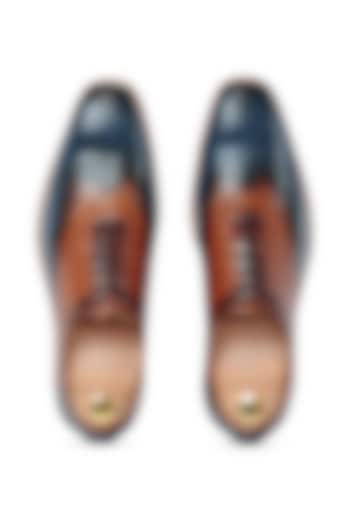 Blue & Brown Leather Oxford Shoes by Vantier Fashion