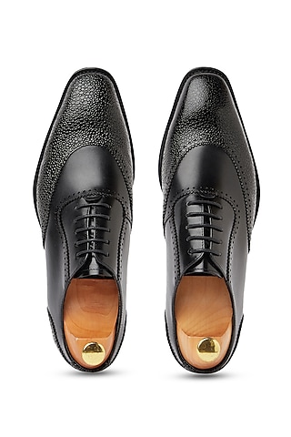 Black Leather Oxford Shoes by Vantier Fashion