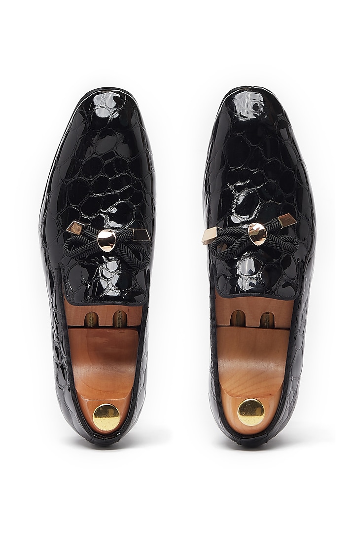 Black Crocodile Printed Shoes by Vantier Fashion