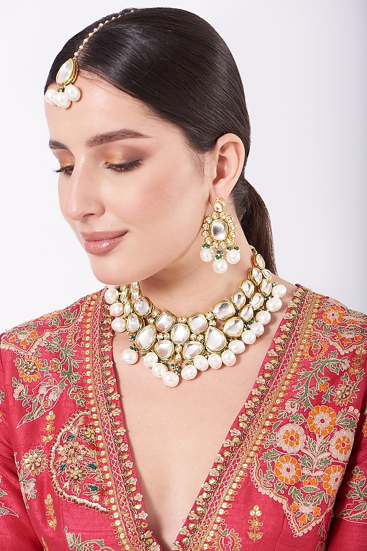 Gold Finish Kundan Polki & Pearl Necklace Set by VASTRAA Jewellery at Pernia's Pop Up Shop