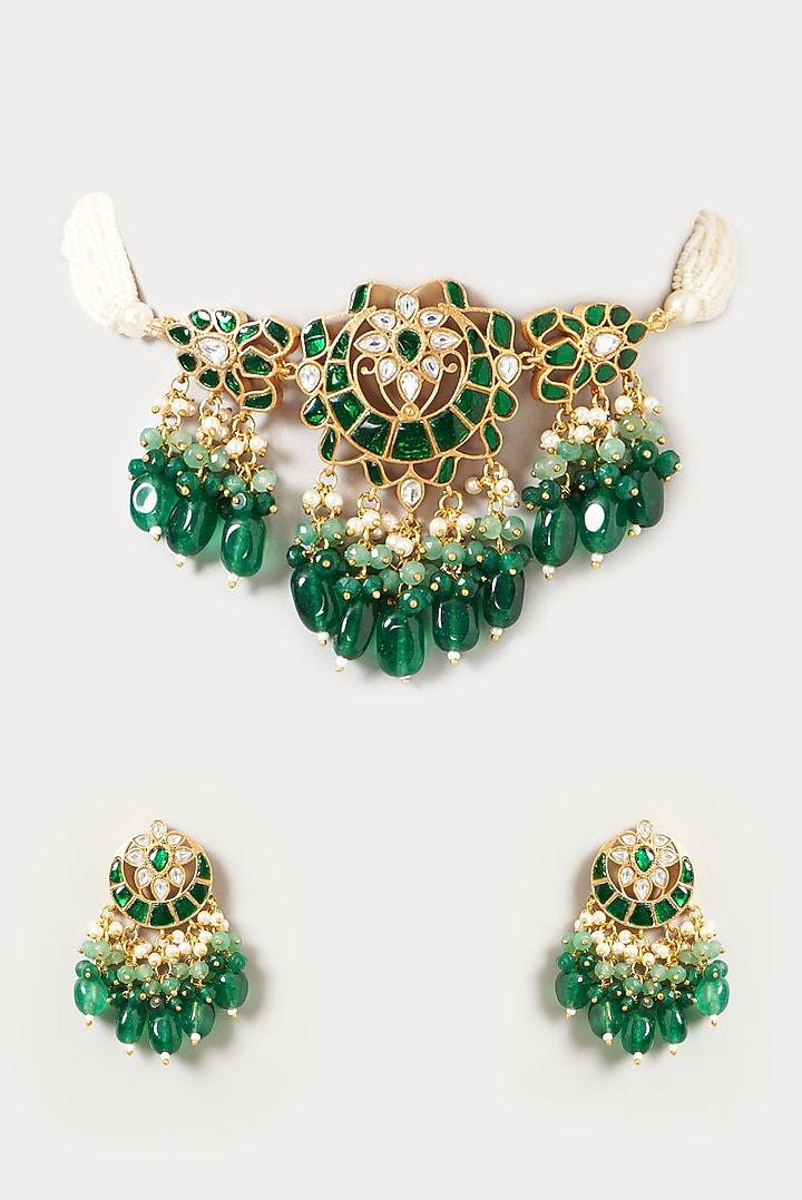 Gold Finish Kundan Polki & Green Beaded Necklace Set by VASTRAA Jewellery at Pernia's Pop Up Shop