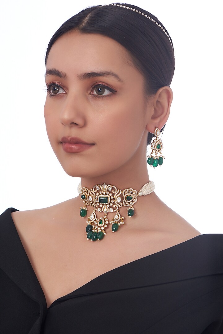 Gold Finish Kundan Polki & Green Beaded Necklace Set by VASTRAA Jewellery at Pernia's Pop Up Shop