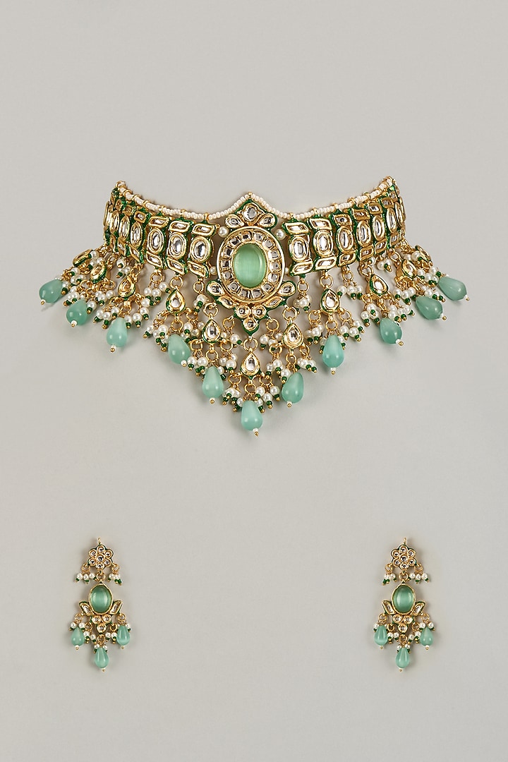 Gold Finish Kundan Polki & Emerald Green Stone Choker Necklace Set by VASTRAA Jewellery at Pernia's Pop Up Shop