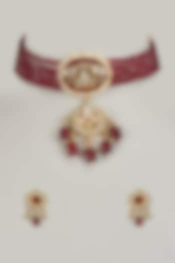 Gold Finish Kundan Polki & Ruby Synthetic Stone Choker Necklace Set by VASTRAA Jewellery