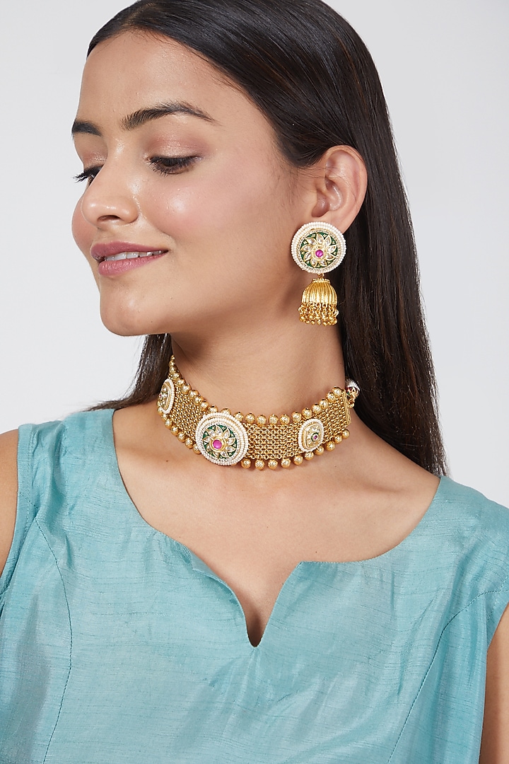 Gold Finish Kundan Polki Choker Necklace Set by VASTRAA Jewellery at Pernia's Pop Up Shop