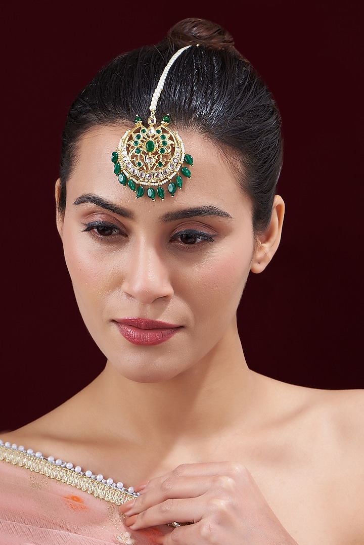 Gold Finish Kundan Polki & Pearl Maang Tikka by VASTRAA Jewellery at Pernia's Pop Up Shop