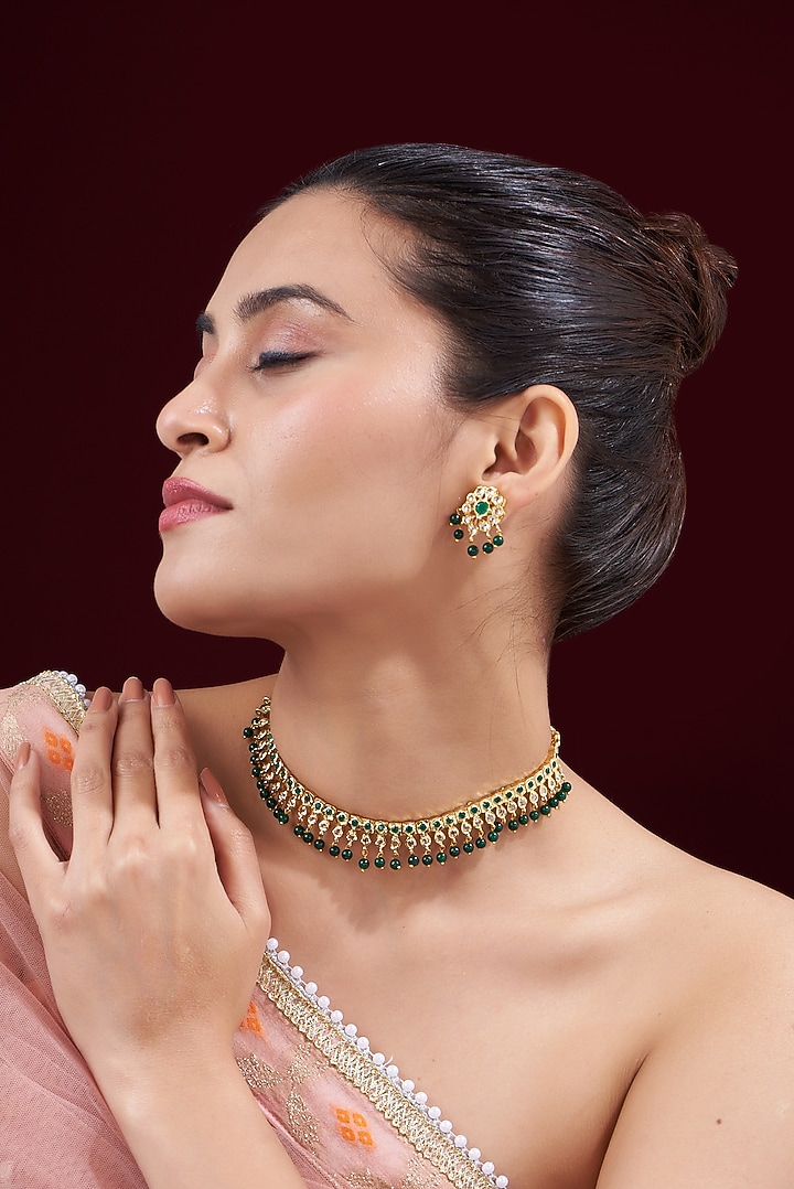 Gold Finish Kundan Polki & Green Beaded Necklace Set by VASTRAA Jewellery at Pernia's Pop Up Shop