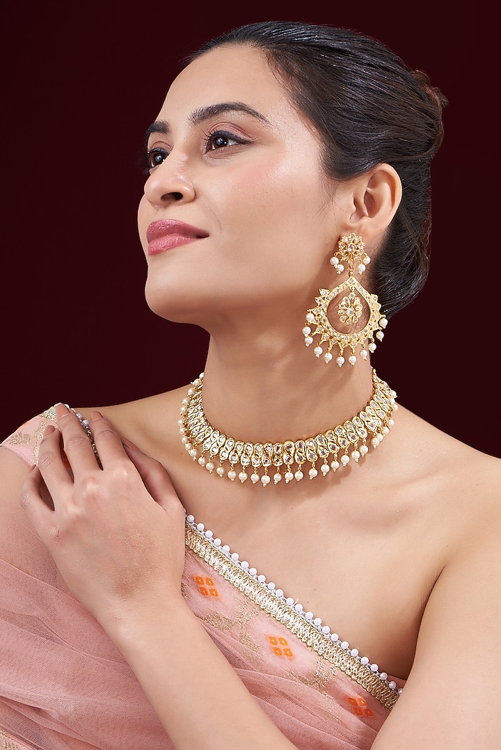 Gold Finish Kundan Polki & Pearl Necklace Set by VASTRAA Jewellery at Pernia's Pop Up Shop