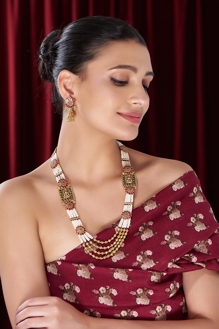 Gold Finish Kundan Polki & Pearl Temple Mala Set by VASTRAA Jewellery at Pernia's Pop Up Shop