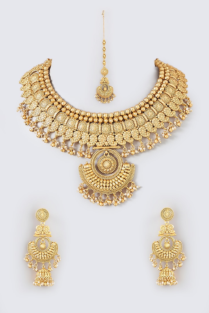 Gold Finish Kundan Polki Temple Choker Necklace Set by VASTRAA Jewellery at Pernia's Pop Up Shop