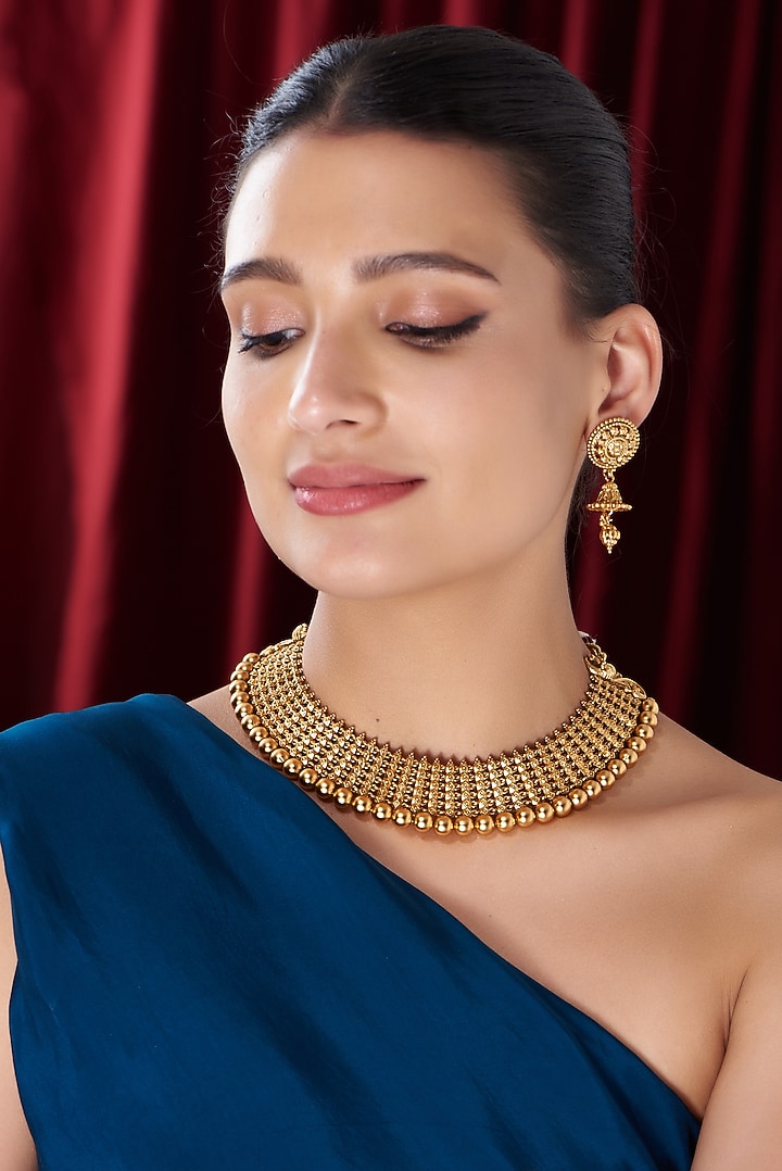 Gold Finish Kundan Polki Temple Choker Necklace Set by VASTRAA Jewellery at Pernia's Pop Up Shop