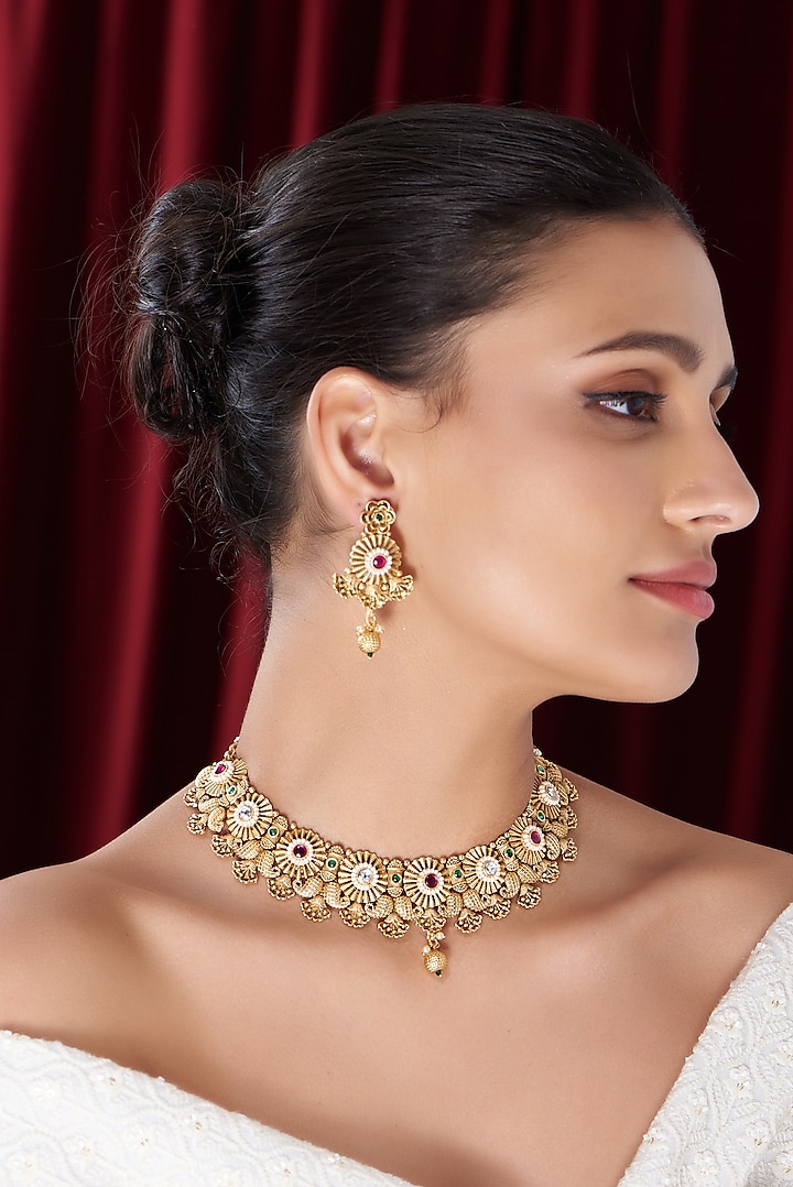 Gold Finish Kundan Polki Choker Necklace Set by VASTRAA Jewellery