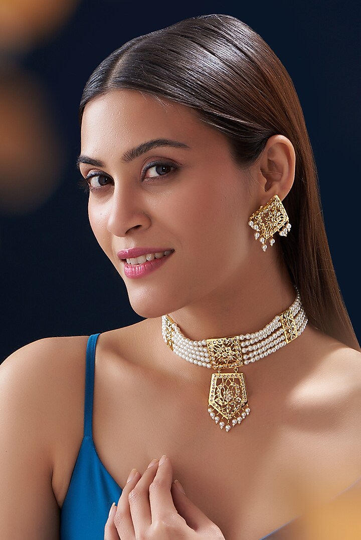 Gold Finish Kundan Polki & Pearl Choker Necklace Set by VASTRAA Jewellery at Pernia's Pop Up Shop