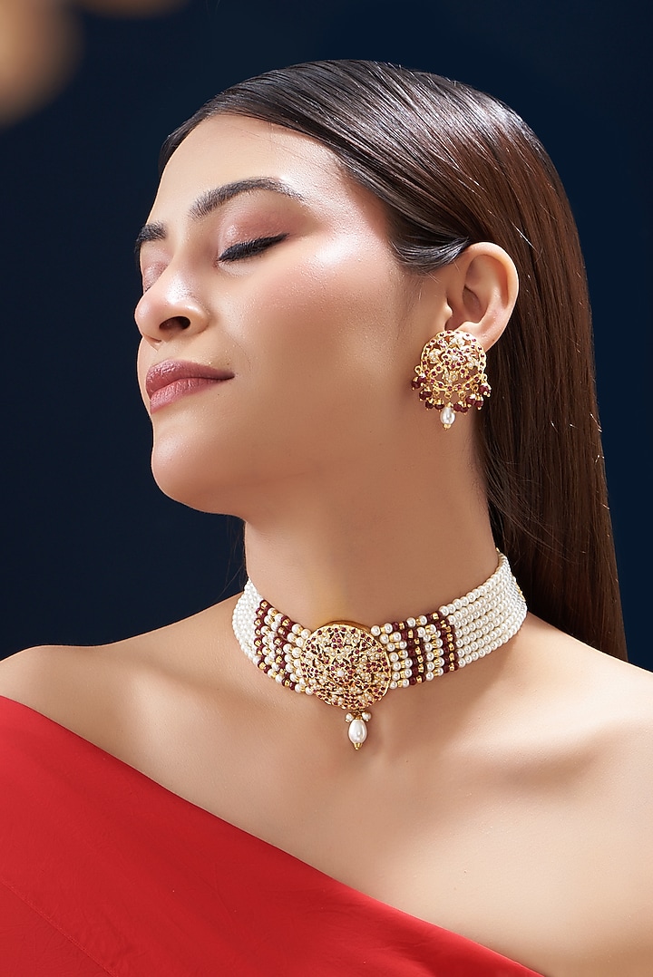 Gold Finish Kundan Polki & Red Stone Choker Necklace Set by VASTRAA Jewellery at Pernia's Pop Up Shop