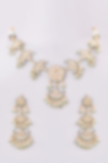 Gold Finish Kundan Polki & Pearl Necklace Set by VASTRAA Jewellery at Pernia's Pop Up Shop