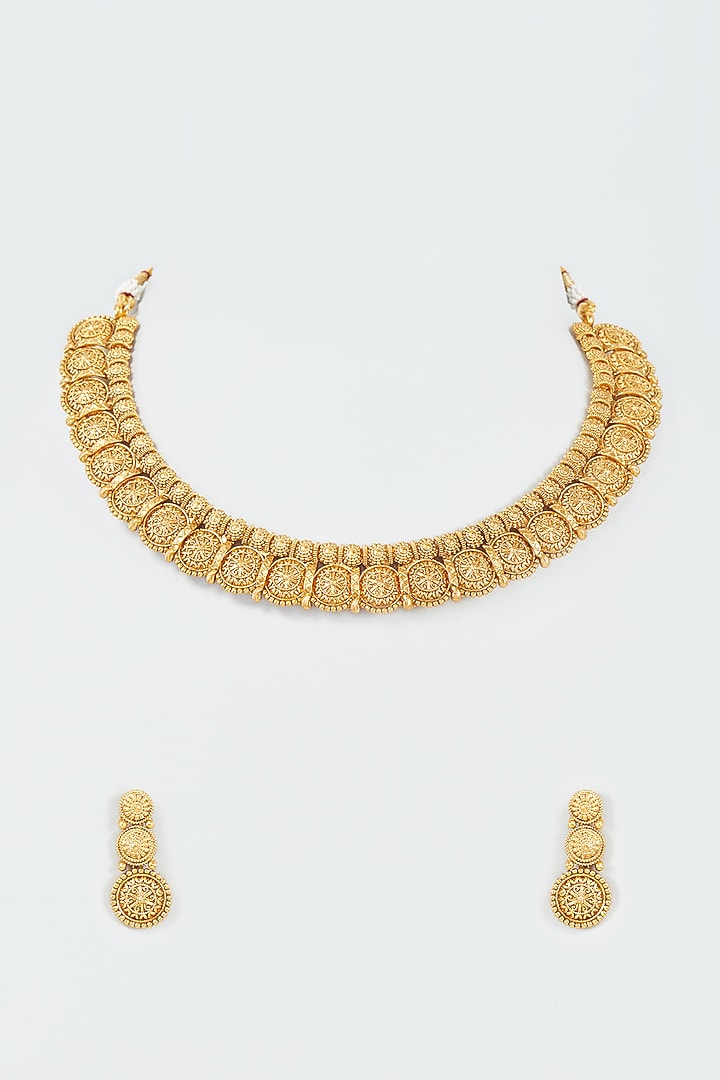 Gold Finish Kundan Polki & Gold Beaded Temple Choker Necklace Set by VASTRAA Jewellery at Pernia's Pop Up Shop