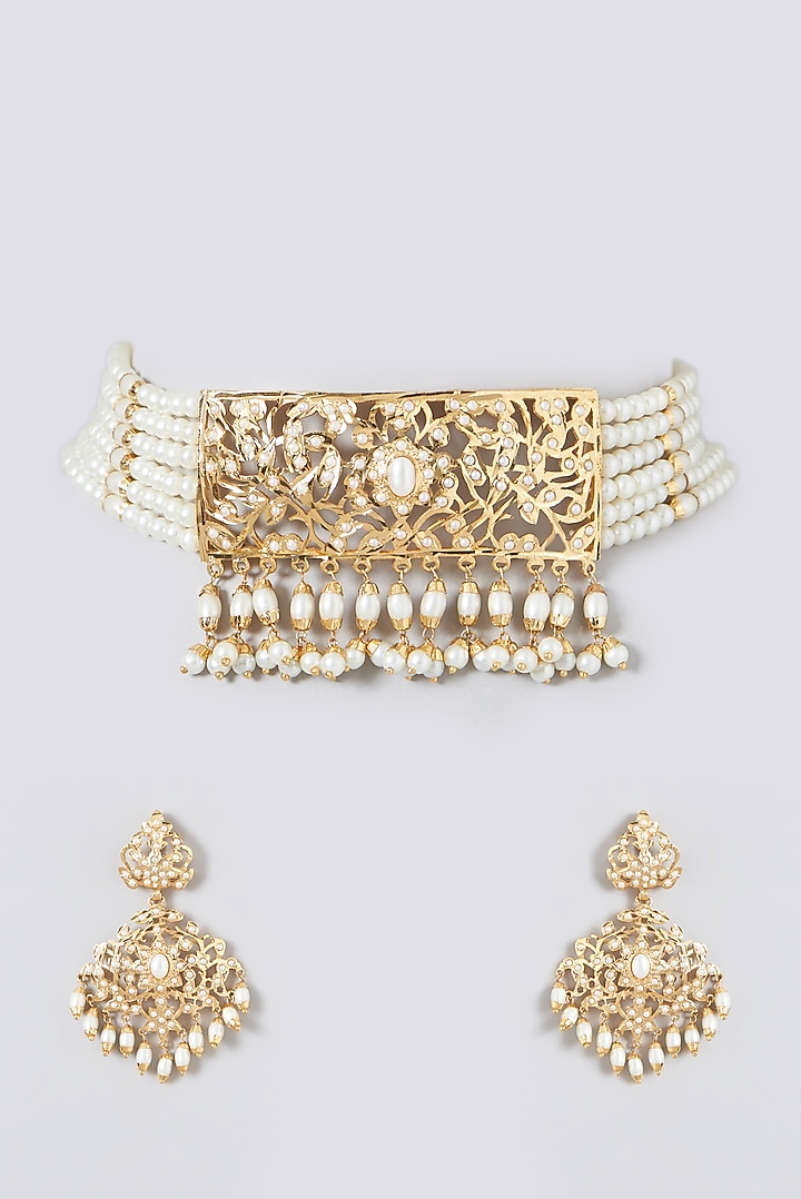 Gold Finish Kundan Polki & Pearls Choker Necklace Set by VASTRAA Jewellery at Pernia's Pop Up Shop
