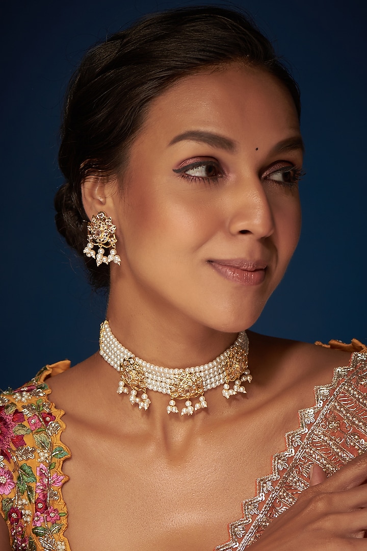 Gold Finish Kundan Polki & Pearl Choker Necklace Set by VASTRAA Jewellery at Pernia's Pop Up Shop