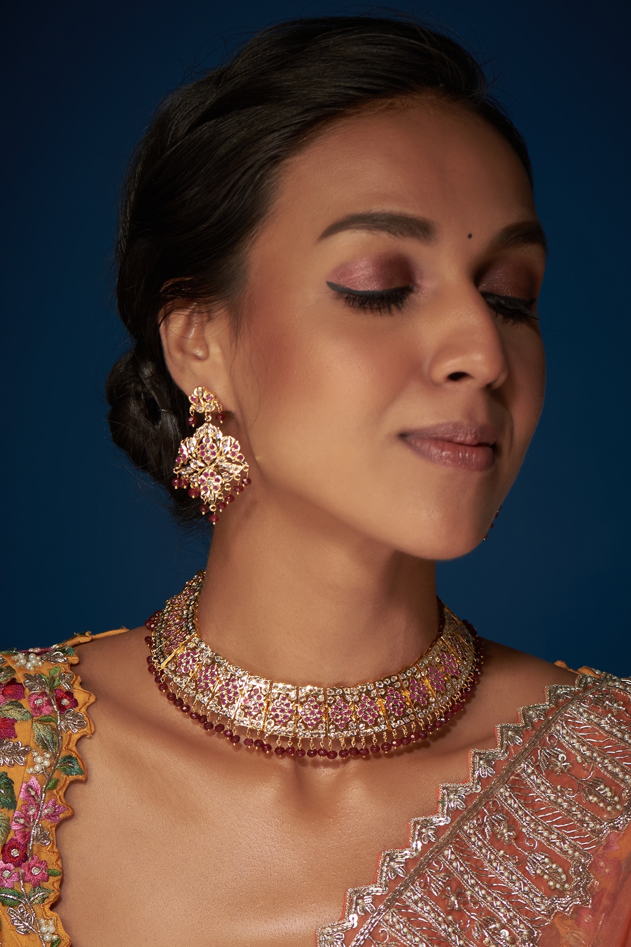 Chetan Sarees - Red chudha, matching jewellery, beautiful... | Facebook