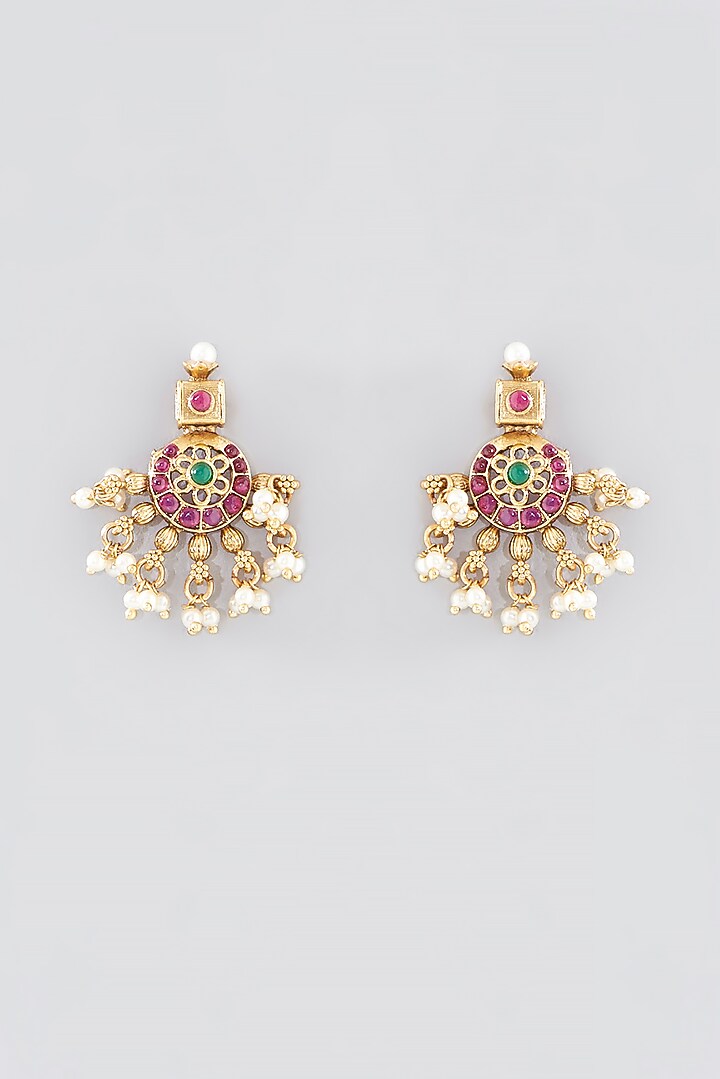 Gold Finish Kundan Polki & Pearl Temple Necklace Set by VASTRAA Jewellery at Pernia's Pop Up Shop