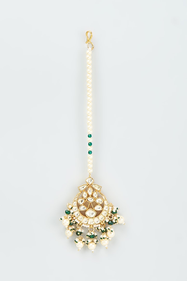Gold Finish Kundan Polki & Pearl Maang Tikka by VASTRAA Jewellery at Pernia's Pop Up Shop