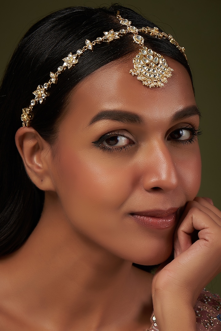 Gold Finish Kundan Polki Mathapatti by VASTRAA Jewellery at Pernia's Pop Up Shop