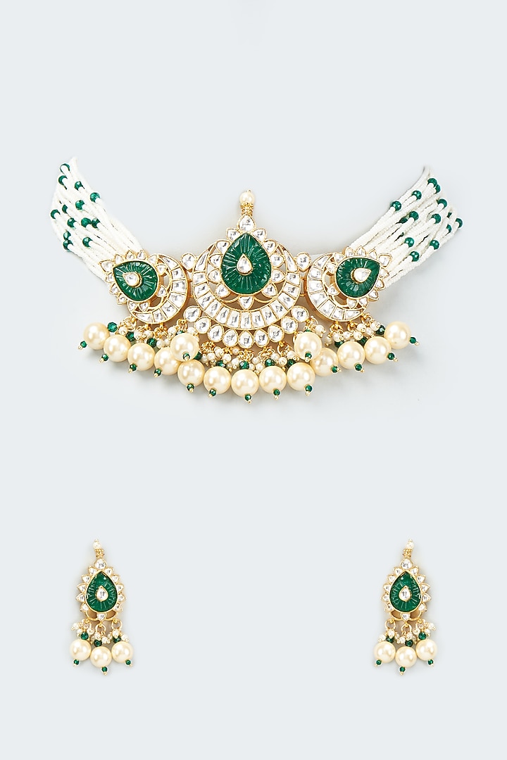 Gold Finish Kundan Polki & Emerald Choker Necklace Set by VASTRAA Jewellery at Pernia's Pop Up Shop