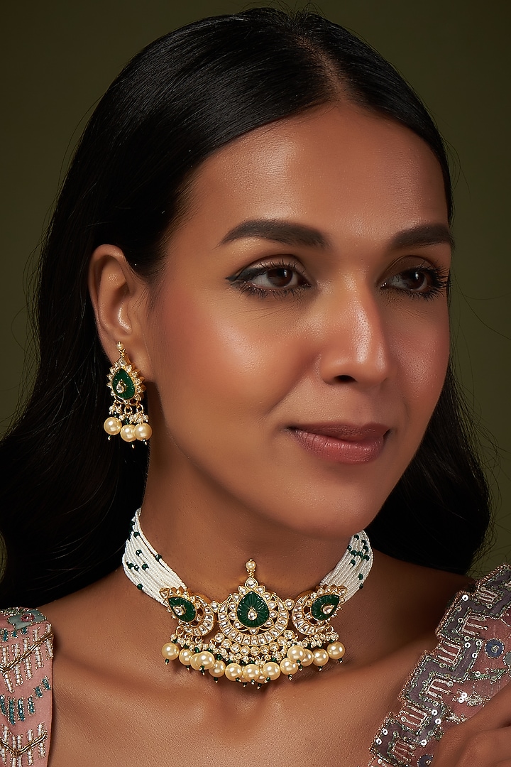 Gold Finish Kundan Polki & Emerald Choker Necklace Set by VASTRAA Jewellery at Pernia's Pop Up Shop