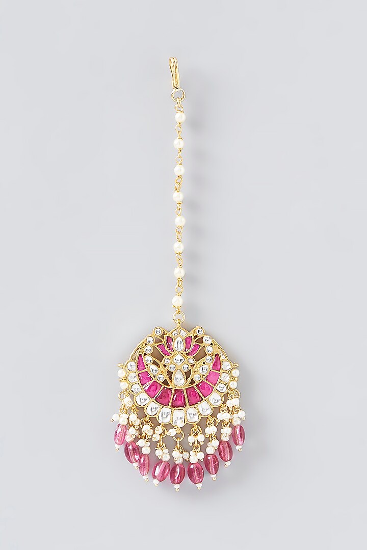 Gold Finish Kundan Polki & Pearl Maang Tikka by VASTRAA Jewellery at Pernia's Pop Up Shop