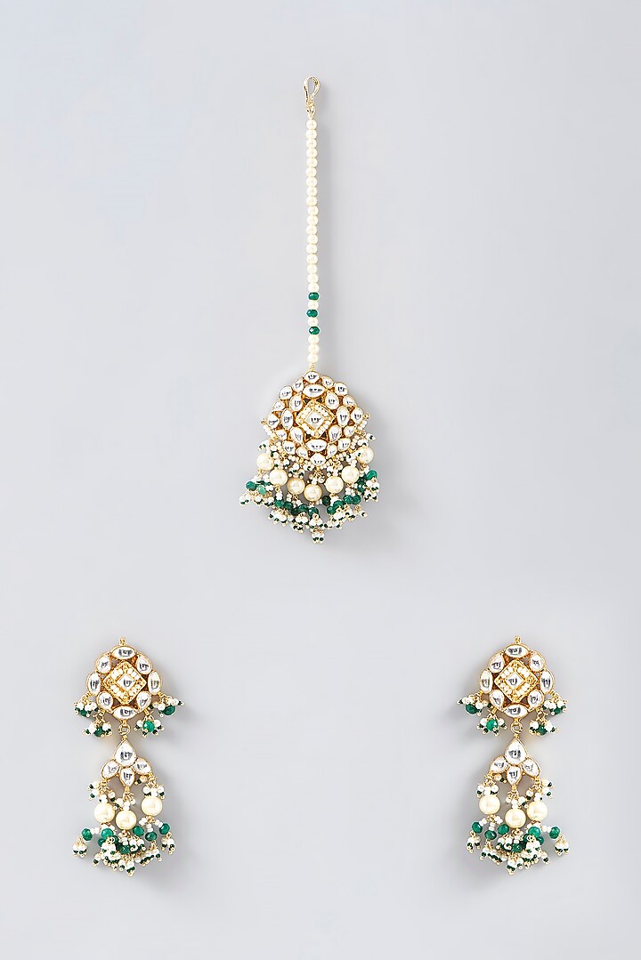 Gold Finish Kundan Polki & Green Stone Dangler Earrings With Maangtikka by VASTRAA Jewellery at Pernia's Pop Up Shop
